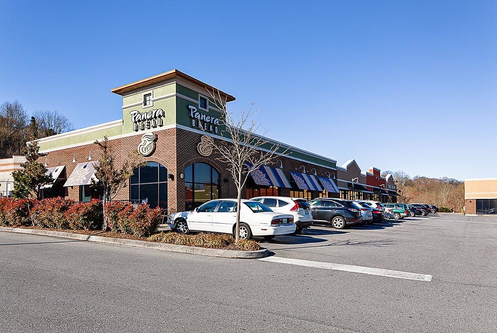 1880 N Eastman Road, Kingsport, TN - Shopping Center for Lease - NETAR