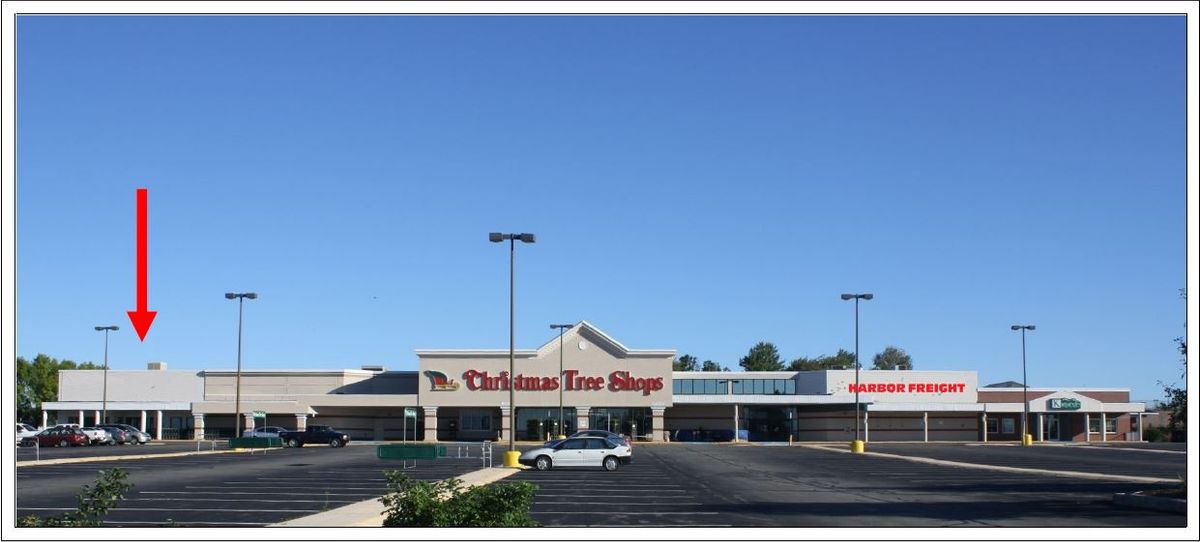 Christmas Tree Shops Plaza