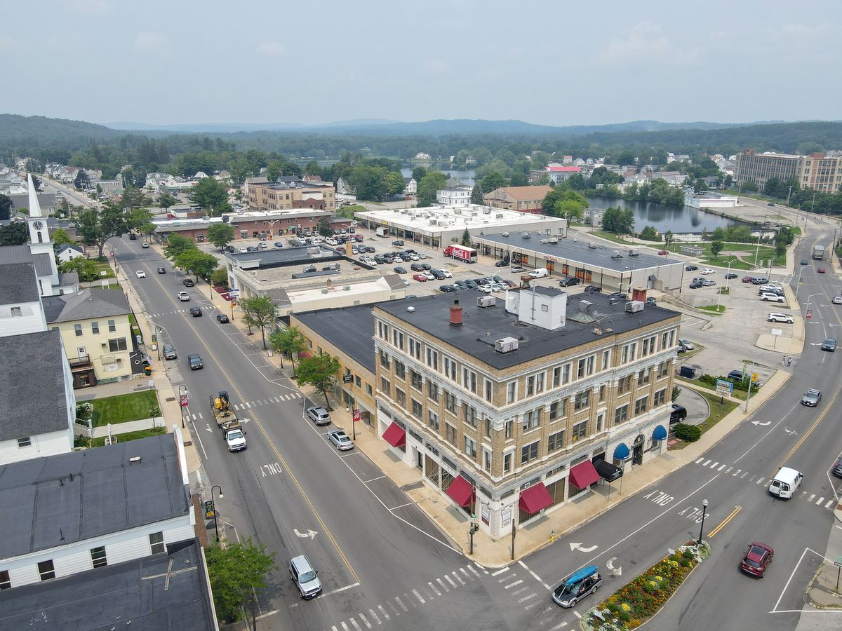 4 Washington St, Unit: 400, Sanford, Me - Retail-commercial For Lease 