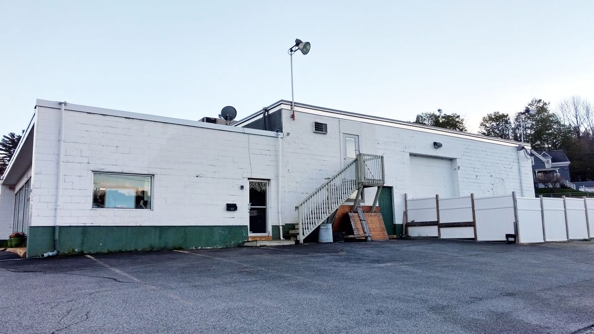 Industrial Flex Building For Lease